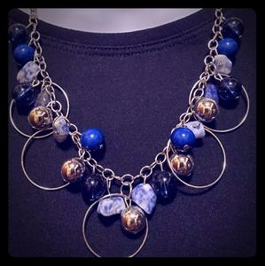 Women's fashion necklace in blue and silver
